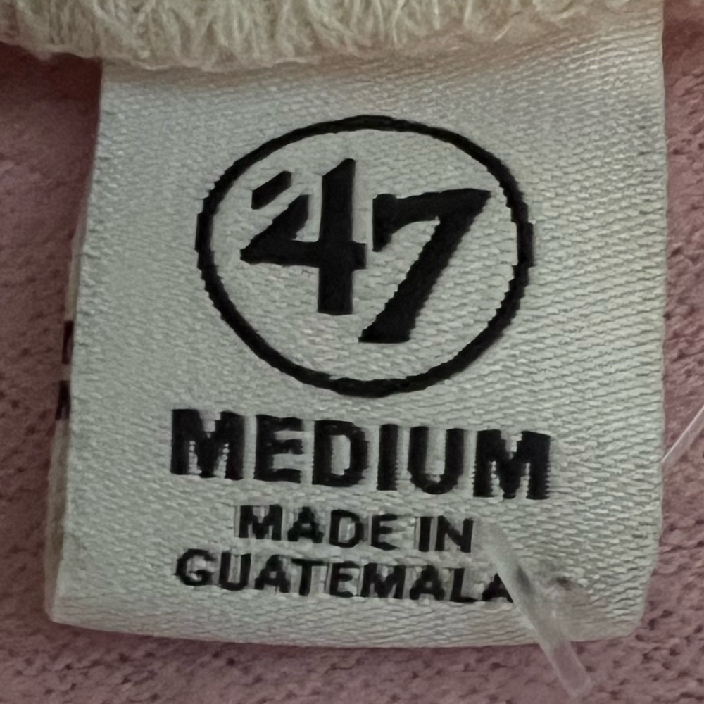 47Brand New York Yankees Pink Crew Long-sleeve. With tags - Picture 3 of 3